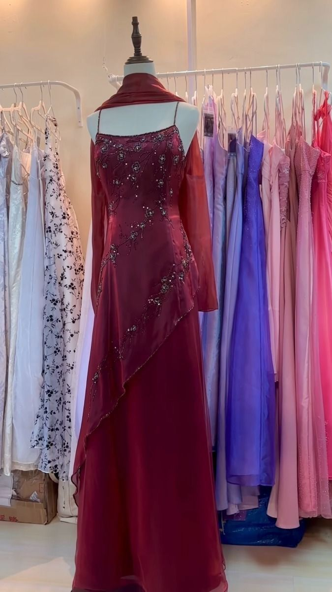 Classy Spaghetti Straps Burgundy Satin Chiffon Beaded Long Party Dress Prom Gown With Ribbon D1418