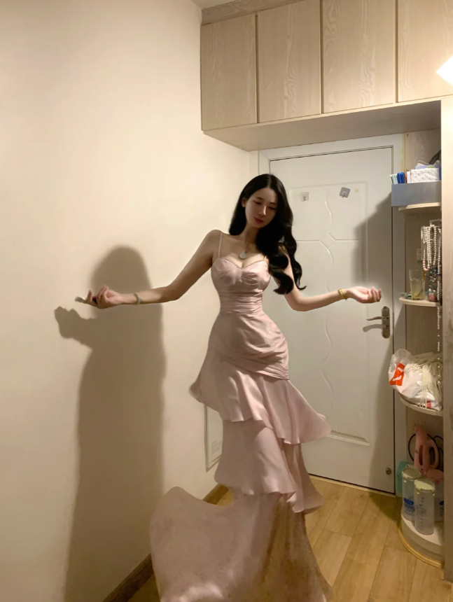 Sweet Pink Spaghetti Straps Satin Layered Mermaid Evening Dress Formal Party Gown Guest Dress D852