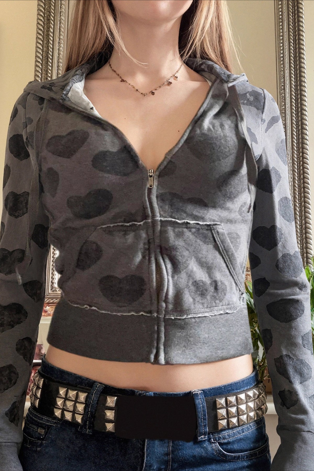 Heart Print Slim Fit Hoodie - Fashionpara