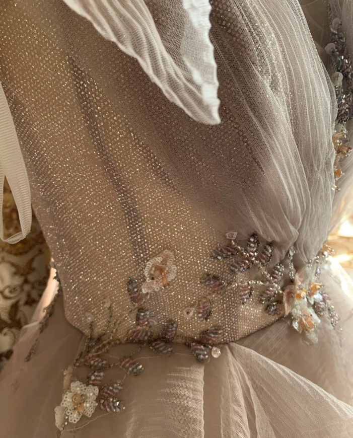 Charming Spaghetti Straps Light Pink V Neck Tulle Beaded Ball Gown Formal Long Birthday Party Dress D1774