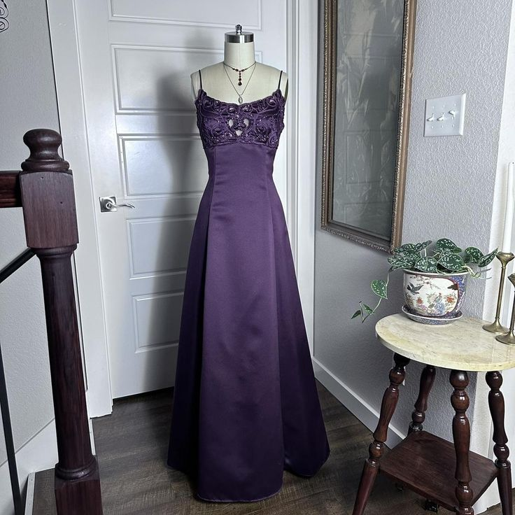 Elegant Purple Spaghetti Straps Satin Long Wedding Guest Dress Formal Birthday Party Gown D1692