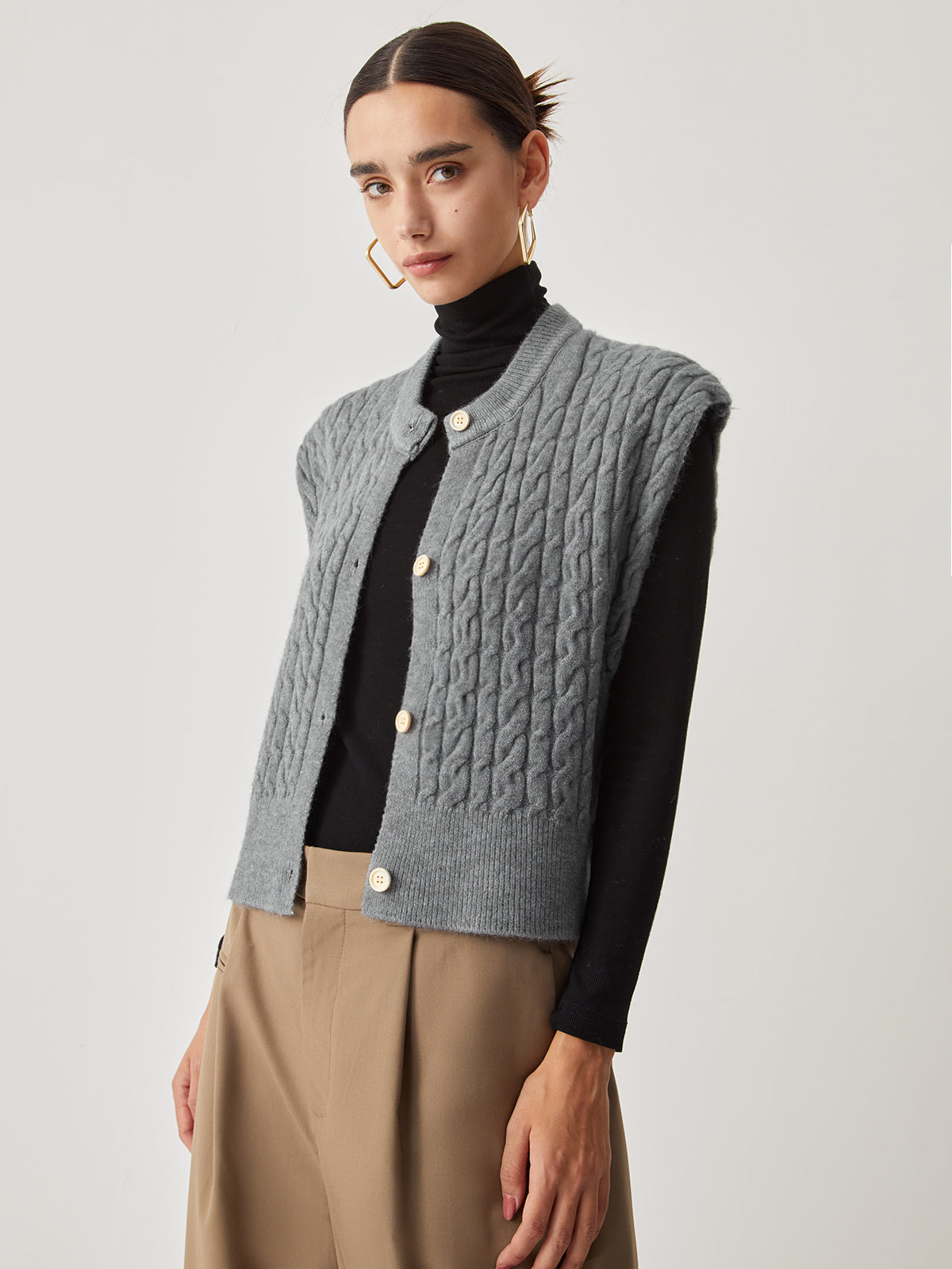 Cable Knit Button Down Vest 5