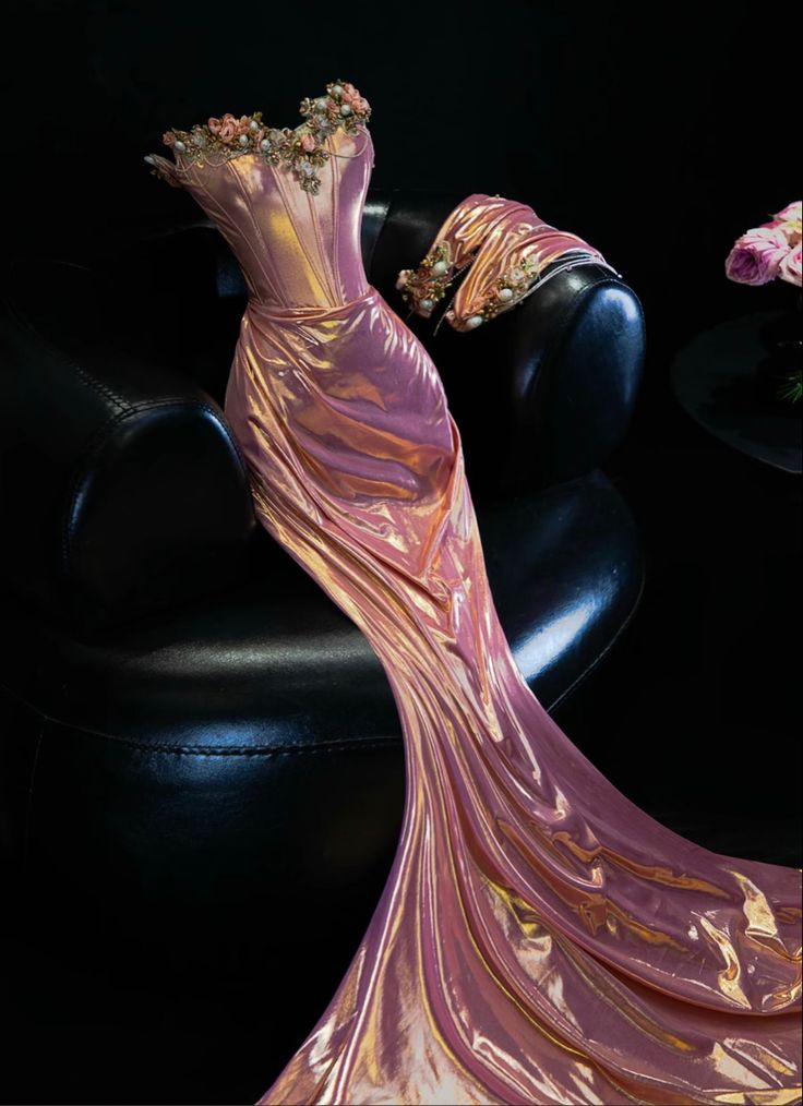 Chic Satin Appliques Party Dress Strapless Mermaid Evening Gown S206