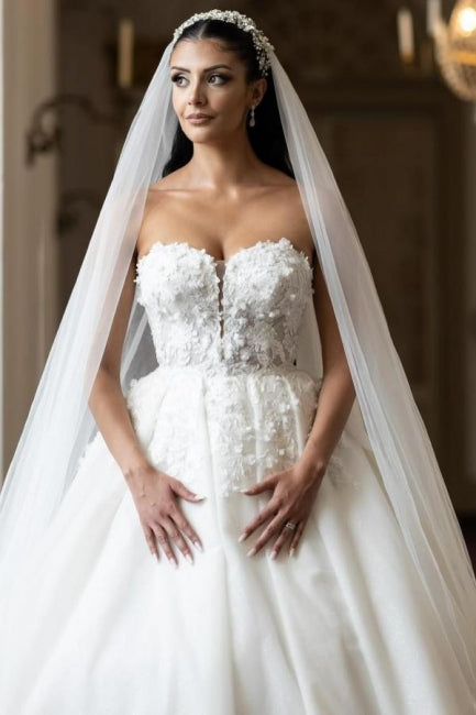 Enchanting Princess Long A-line White Strapless Wedding Gown Embellished with Lace - Fashionpara