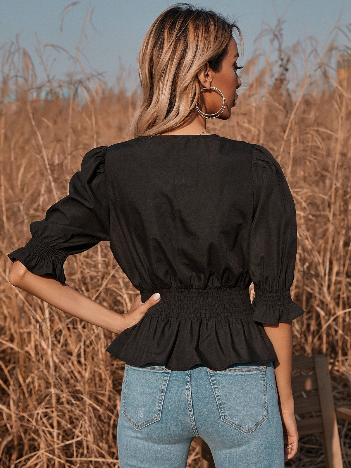 KittenAlarm - Black V-neck Puff Sleeve Short Top