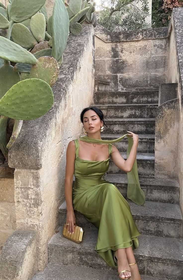 Elegant Green Satin Mermaid Long Wedding Guest Dress Birthday Party Dress D1369