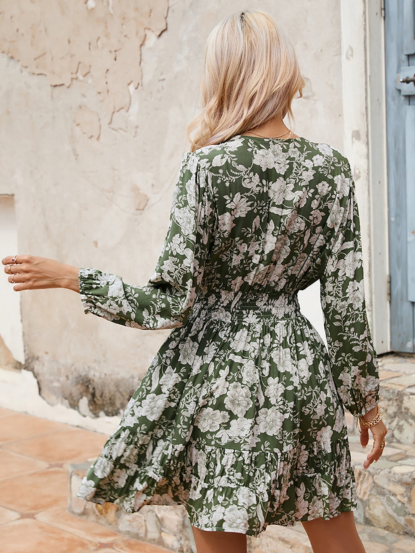 Green Floral Long Sleeves V Neck Short Summer Vacation Dress - Fashionpara