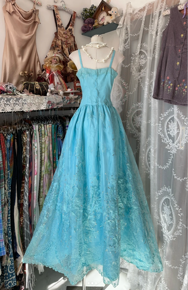 Vintage Spaghetti Straps Blue Tulle Beaded A Line Long Party Dress Formal Wedding Guest Dress D1769