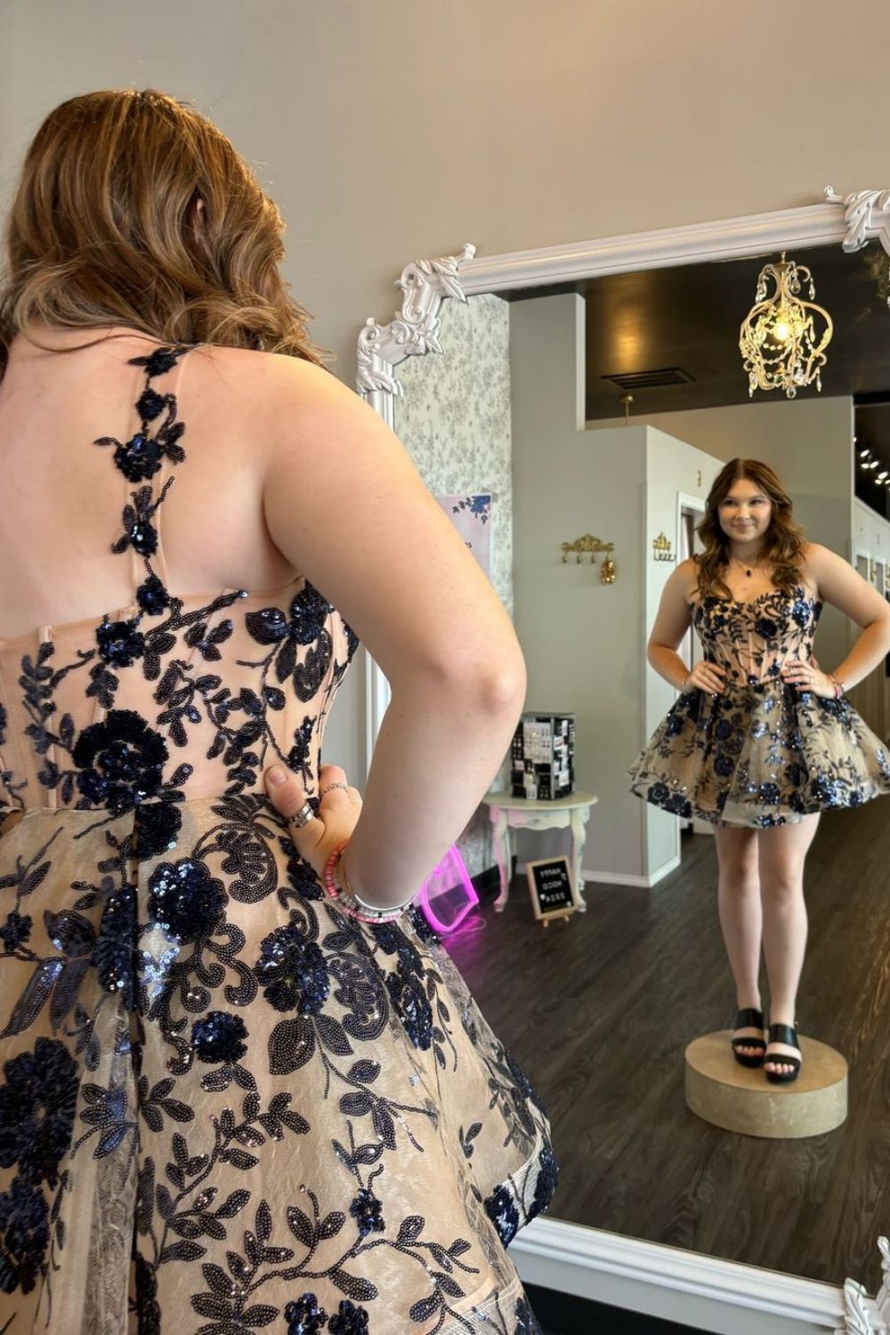 Champagne A-Line Straps Short Tulle Homecoming Dress with Black Appliques - Fashionpara