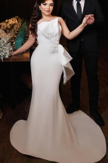 Chic Long Mermaid Simple Satin Strapless Wedding Gown Adorned with Lace - Fashionpara