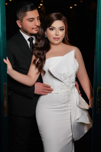Chic Long Mermaid Simple Satin Strapless Wedding Gown Adorned with Lace - Fashionpara