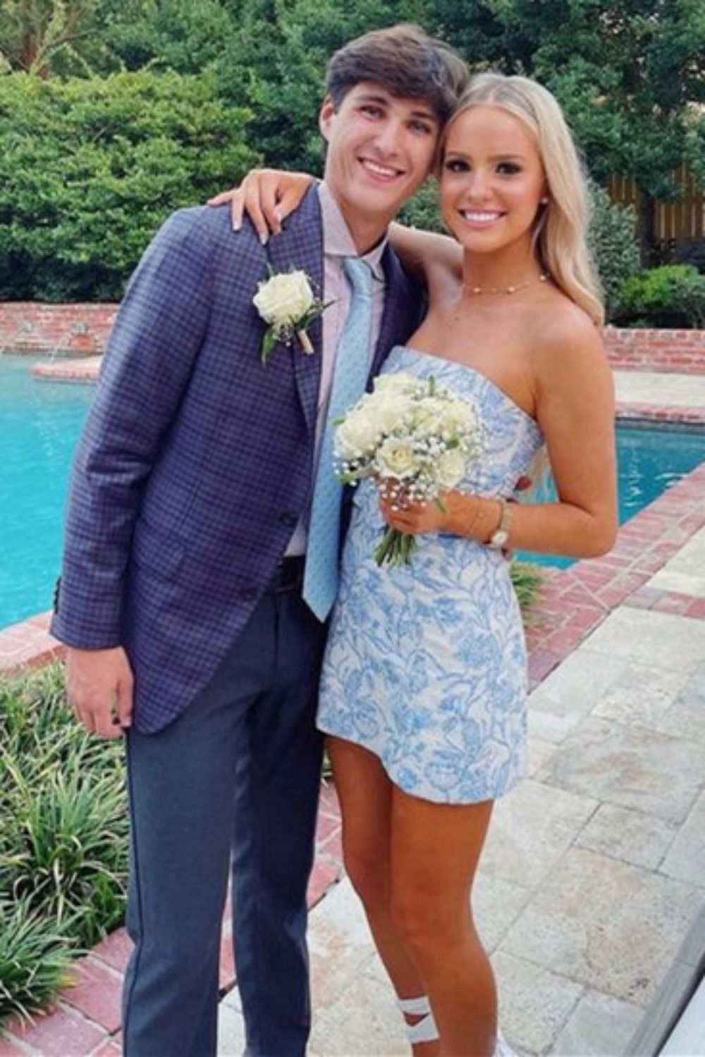 Chic Light Blue Sheath Strapless Short Homecoming Dress - Fashionpara