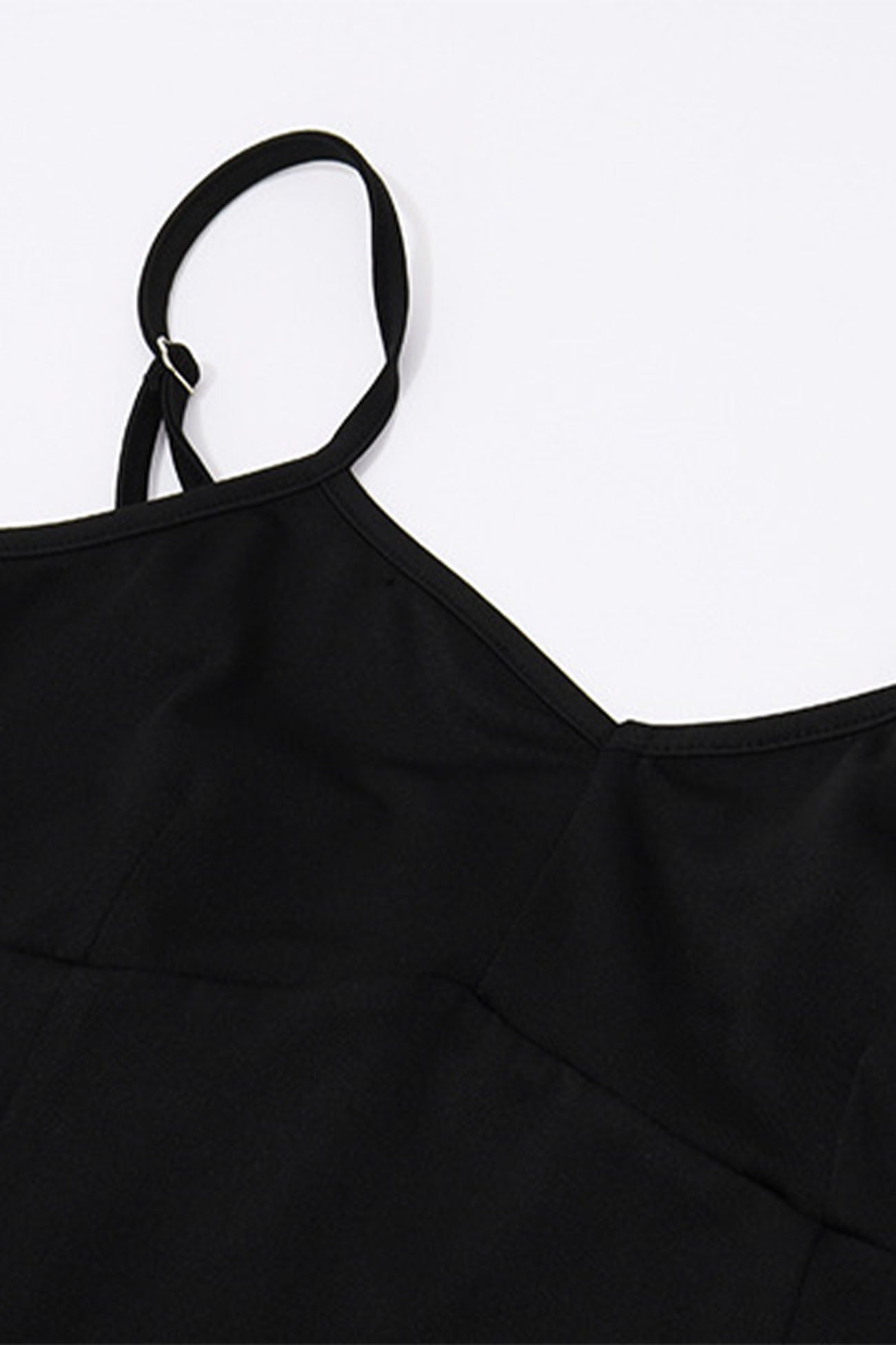 Contrast Color Pleated Spaghetti Strap Maxi Dress