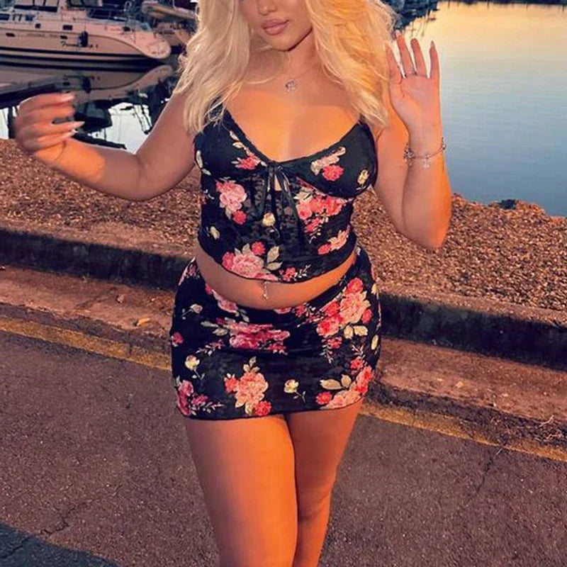 Floral Lace V Neck Spaghetti Strap Crop Top Mini Pencil Skirt Two Pieces Set