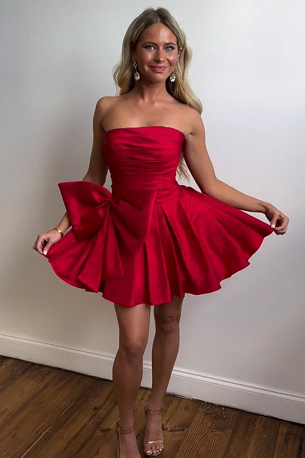 Cute A-Line Strapless Short Satin Homecoming Dress With Bowknot - Fashionpara