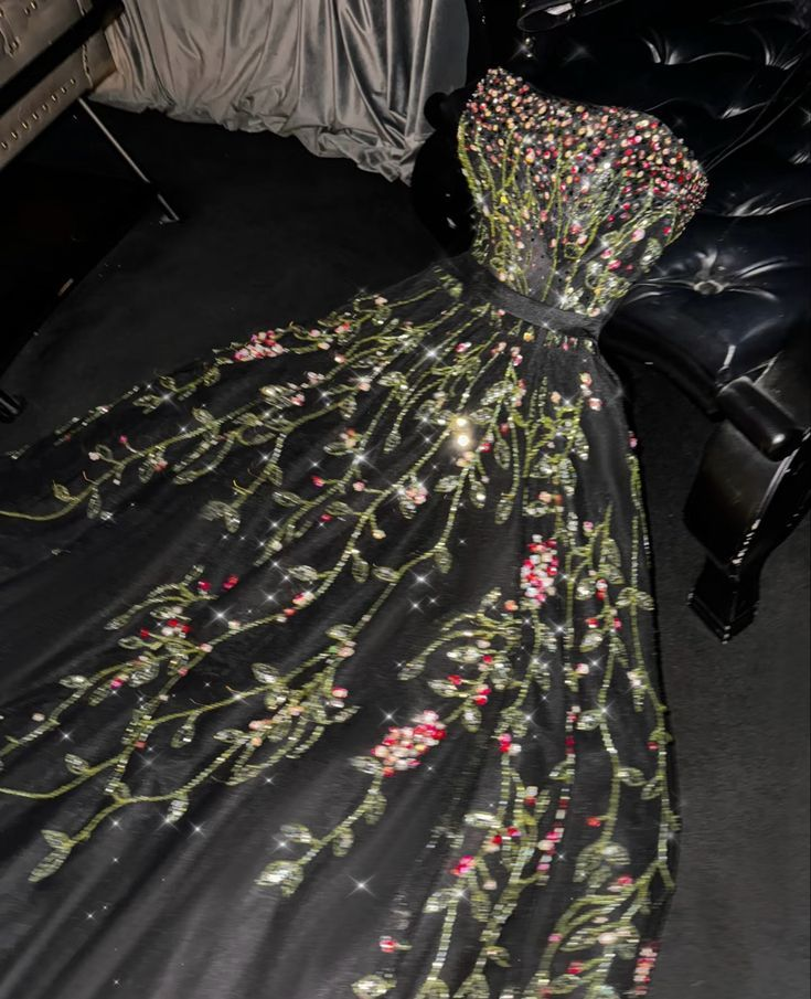 Gorgeous Black Strapless Tulle Beaded Long Prom Dress party Gown D1226