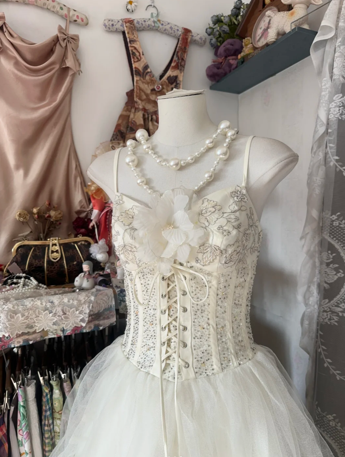 Classy Spaghetti Straps Beige Tulle Layered Flowers A Line Long Prom Dress Party Dress D1771