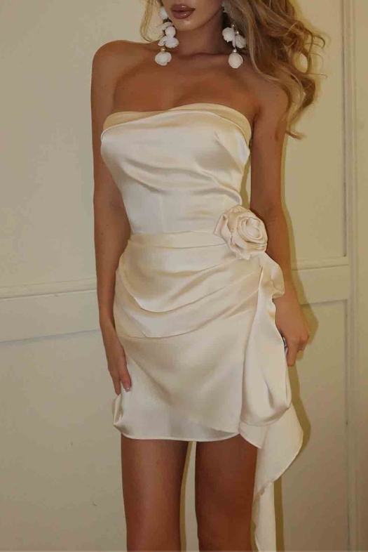 Sexy Ivory Strapless Satin Side Drape Sheath Satin Pleated Short Homecoming Dress Birthday Outfits D290