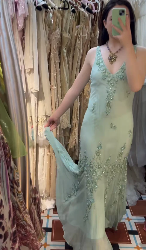 Pretty Light Green V Neck Tulle Beaded Appliques Mermaid Party Dress Long Prom Gown  D1318