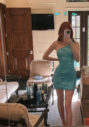 Sexy One Shoulder Sequin Sheath Cocktail Dress Short Prom Dress Homecoming Dress D637