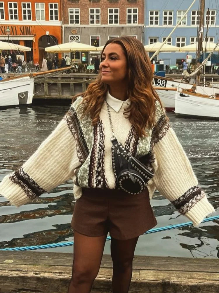 Retro Crochet V-neck Oversize Cardigan 2