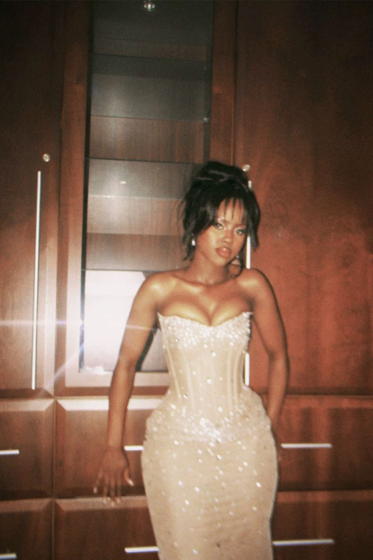 Glamorous Strapless Burgundy Chiffon Sequin Beaded Mermaid Party Dress Formal Evening Gown D1258