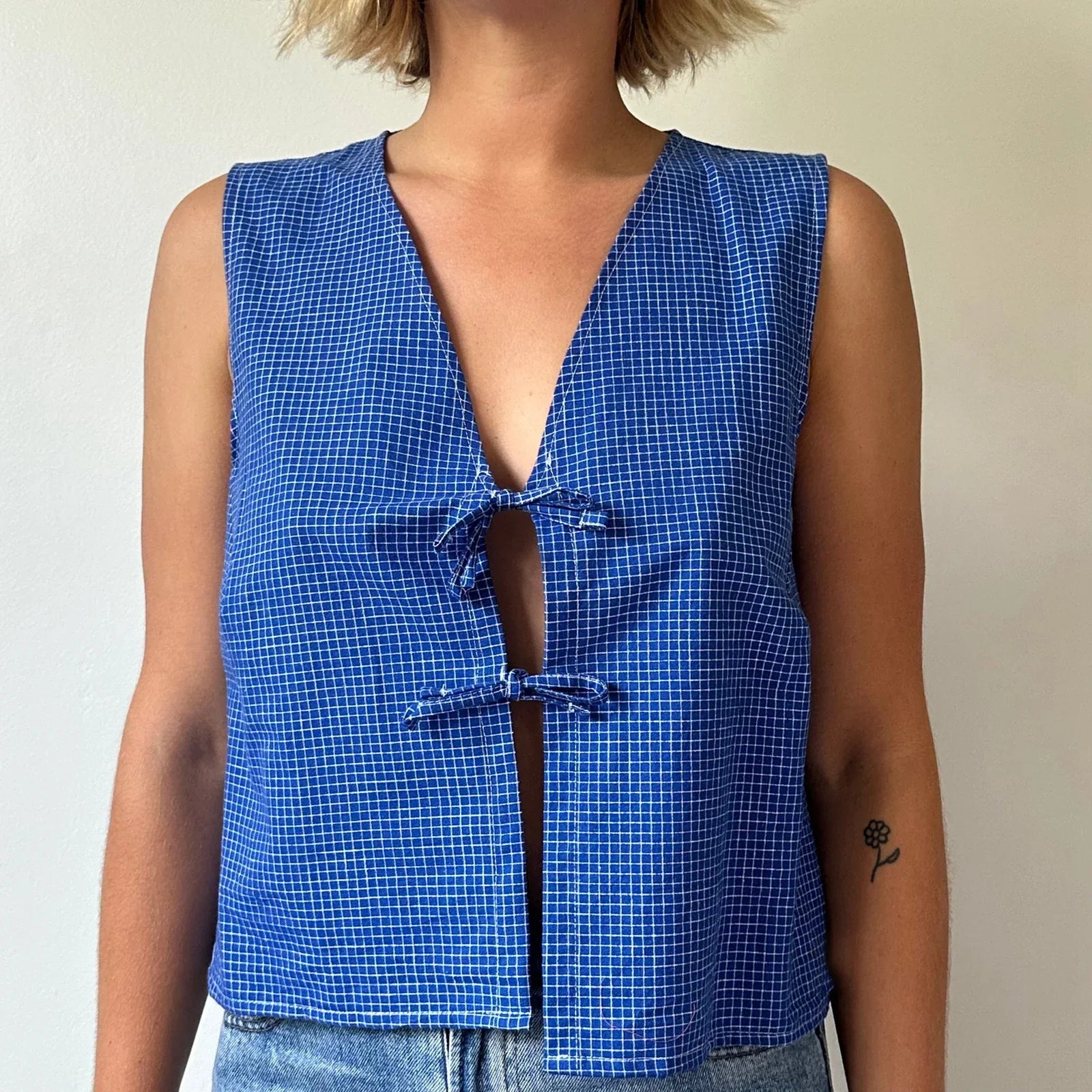 Tie-Front Lace Camis Crop Top