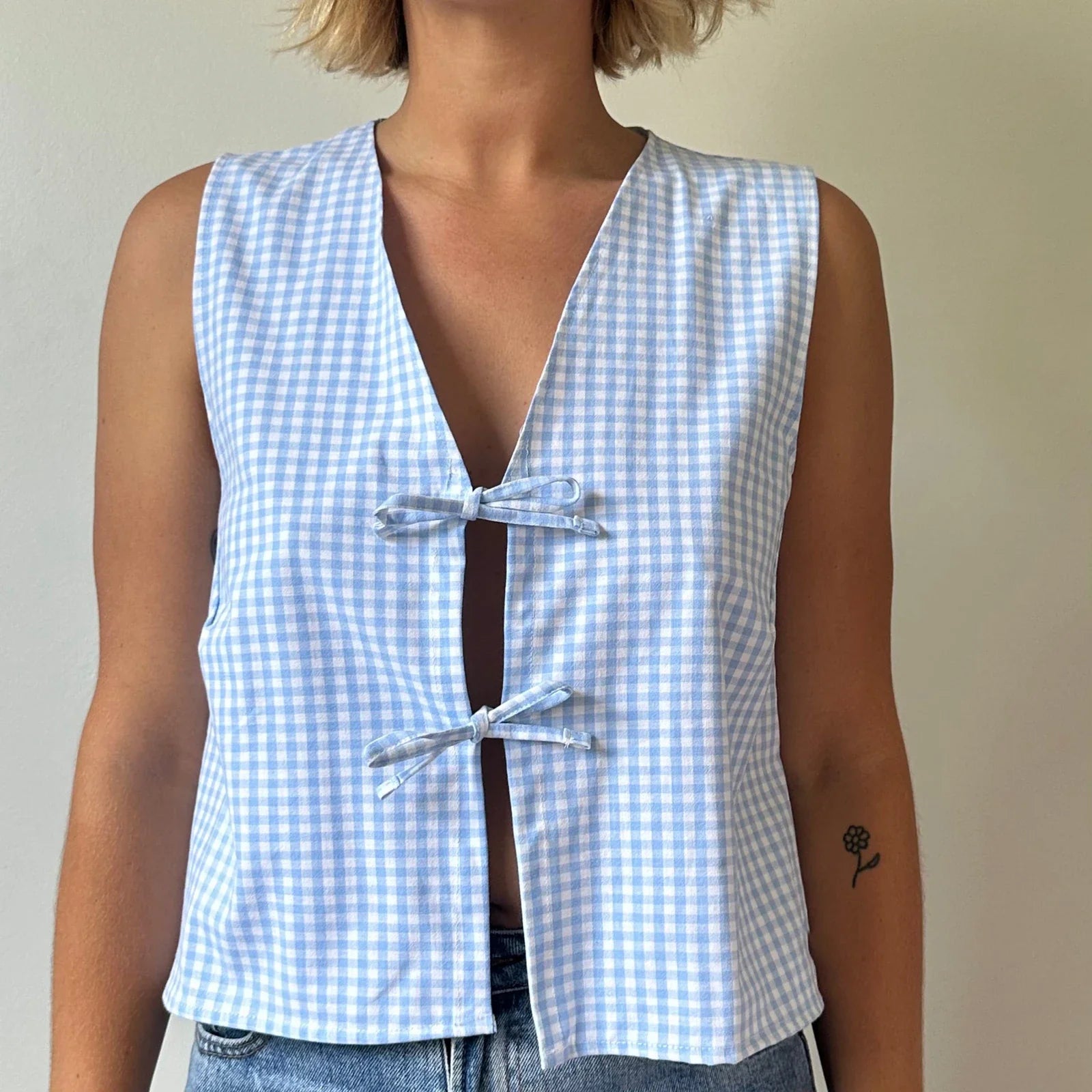 Tie-Front Lace Camis Crop Top