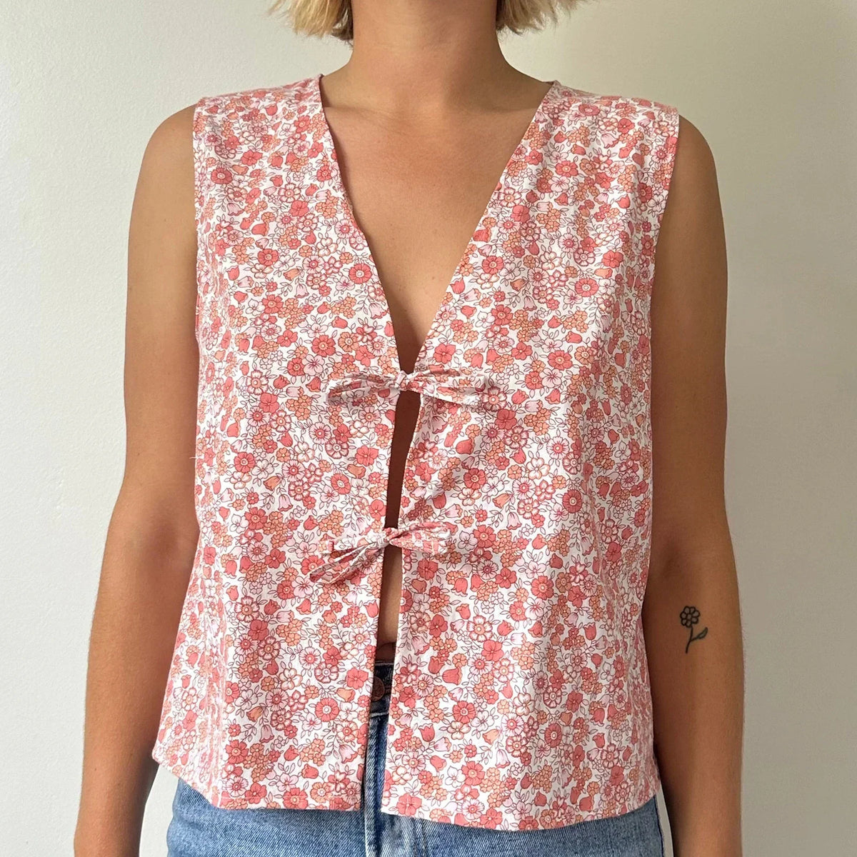 Tie Front V-Neck Crop Top