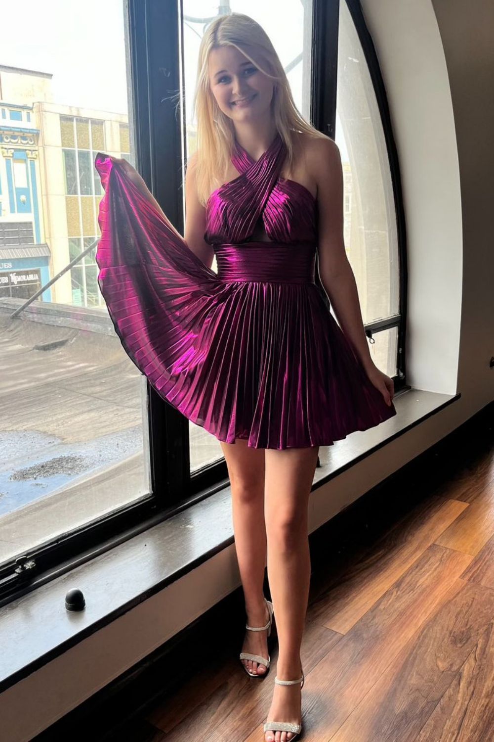 Gold A-Line Halter Neck Short Metallic Homecoming Dress - Fashionpara
