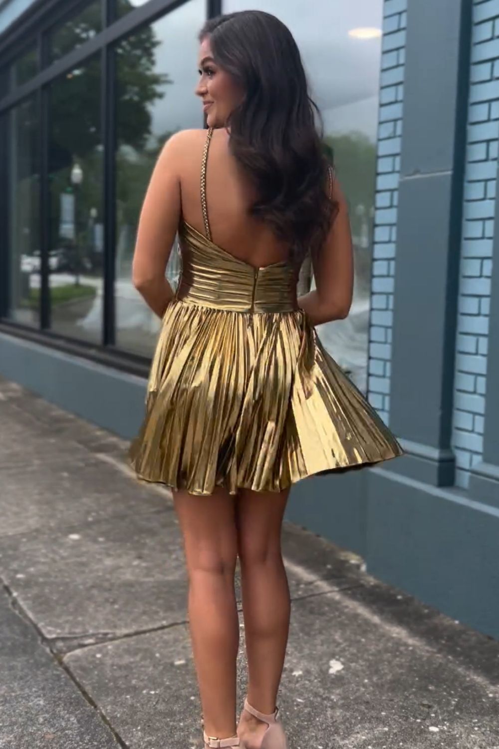 Gold A-Line Halter Neck Short Metallic Homecoming Dress - Fashionpara
