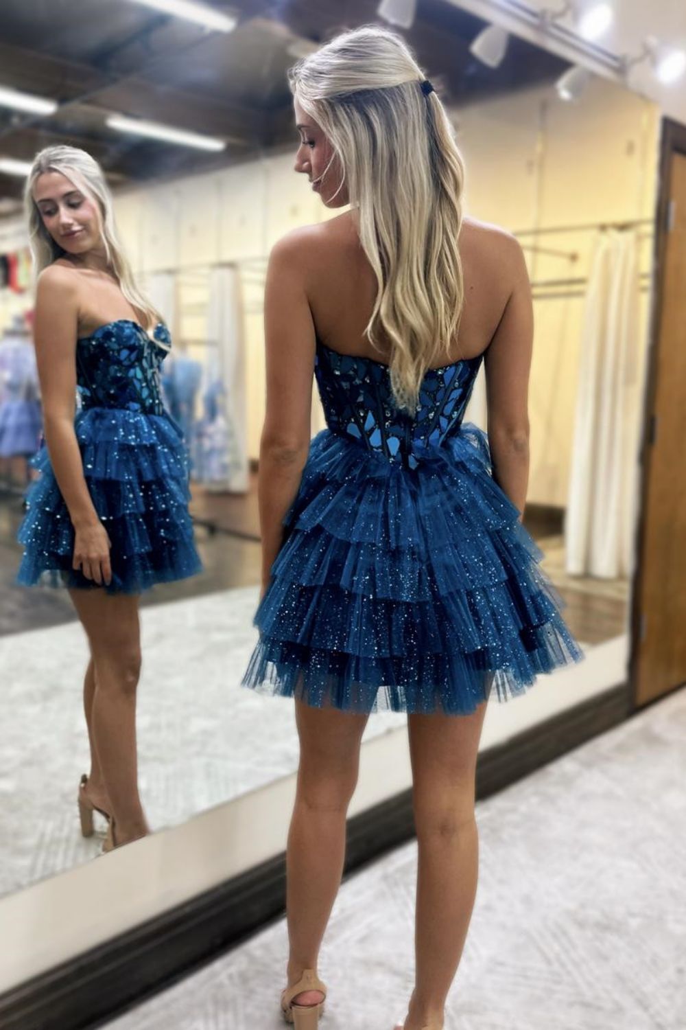 Gorgeous A-Line Sweetheart Short Tiered Tulle Homecoming Dress with Mirror - Fashionpara