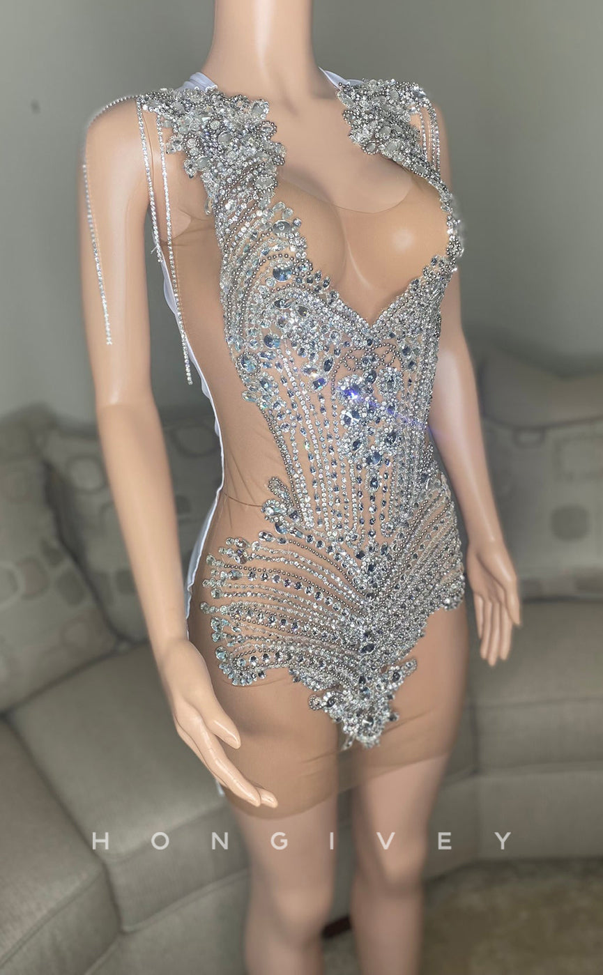 H2088 - Sexy Futted Glitter Illusion Bateau Sleeveless Sequined Appliques Homecoming Dresses For Black Women - Fashionpara