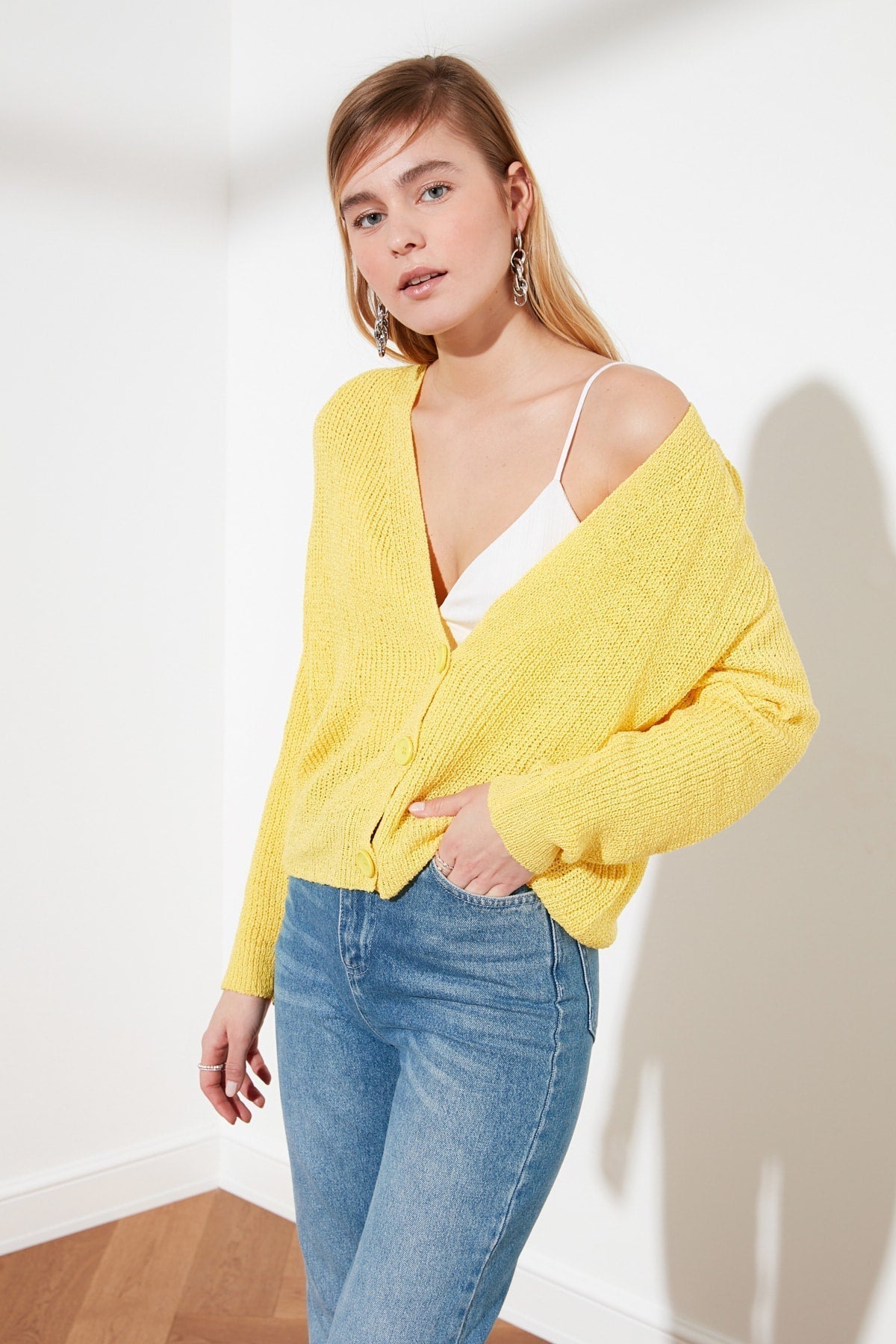 Trendyol Button Detail Cardigan 17