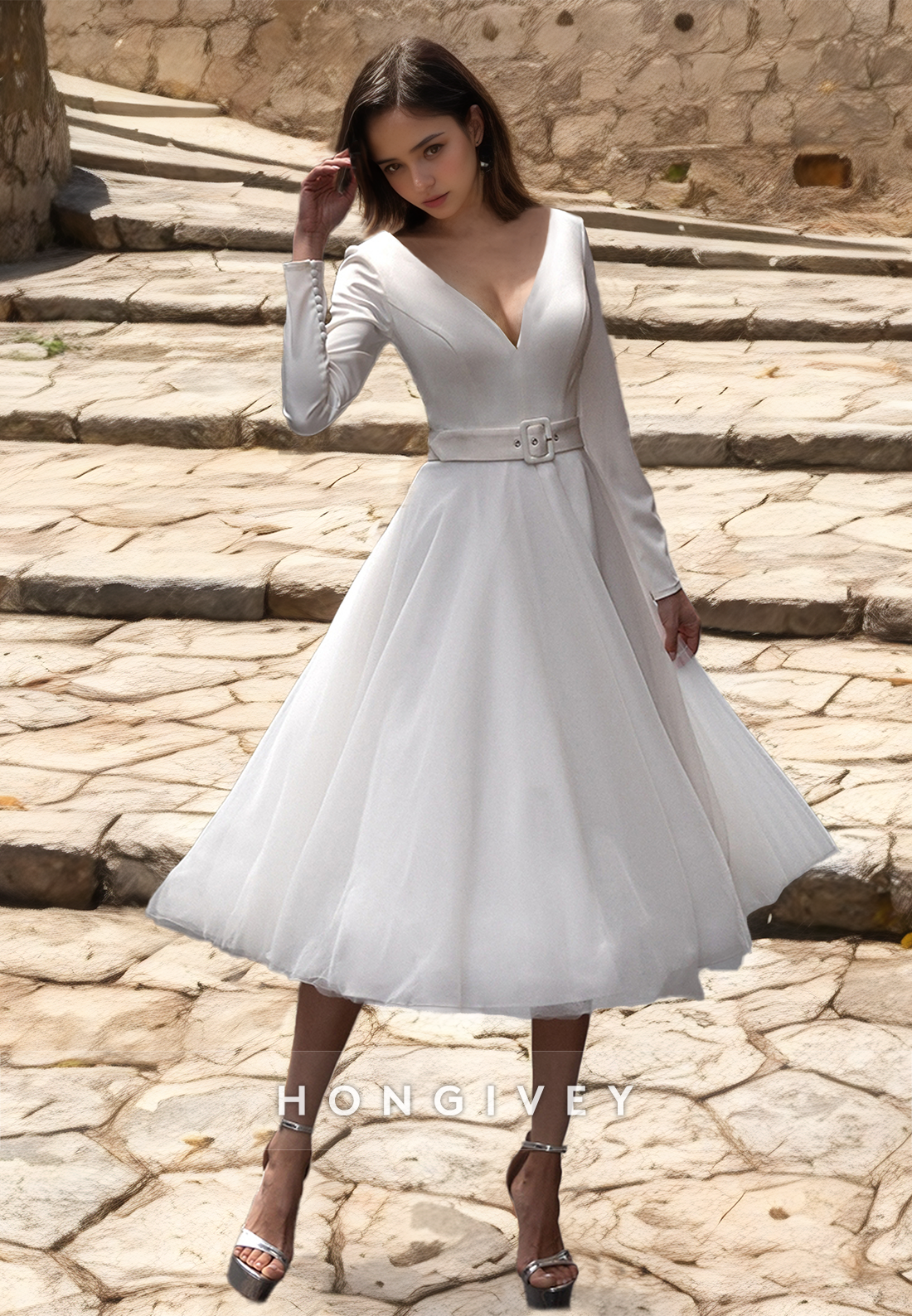 Short A-Line Beach Wedding Dress Belt Long Sleeves V-Neck Knee Bridal Dresses