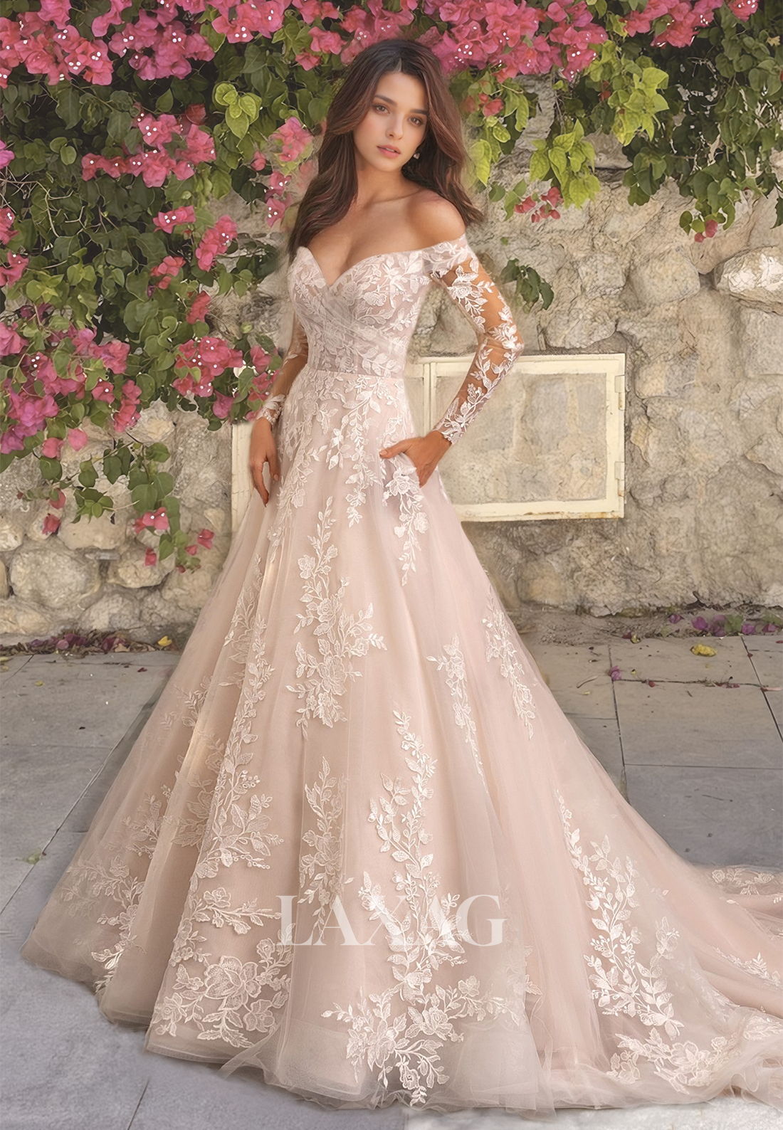 Sweetheart Long Sleeves Wedding Dress with Lace Appliques Sweep Train A-Line Bridal Gowns - Fashionpara