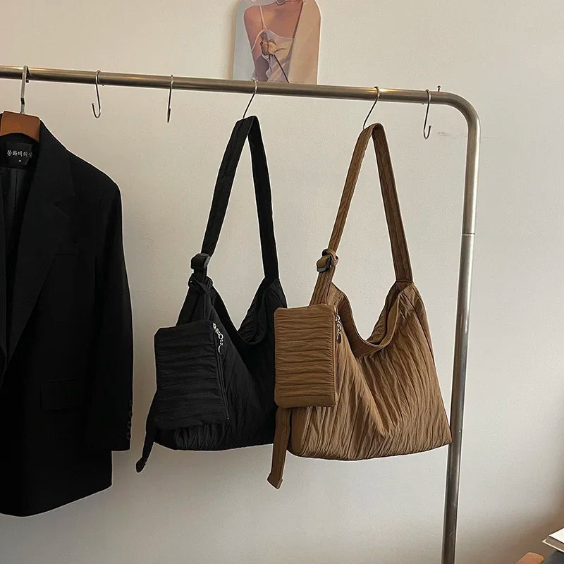 High-Quality Nylon Pleated Zipper Crossbody