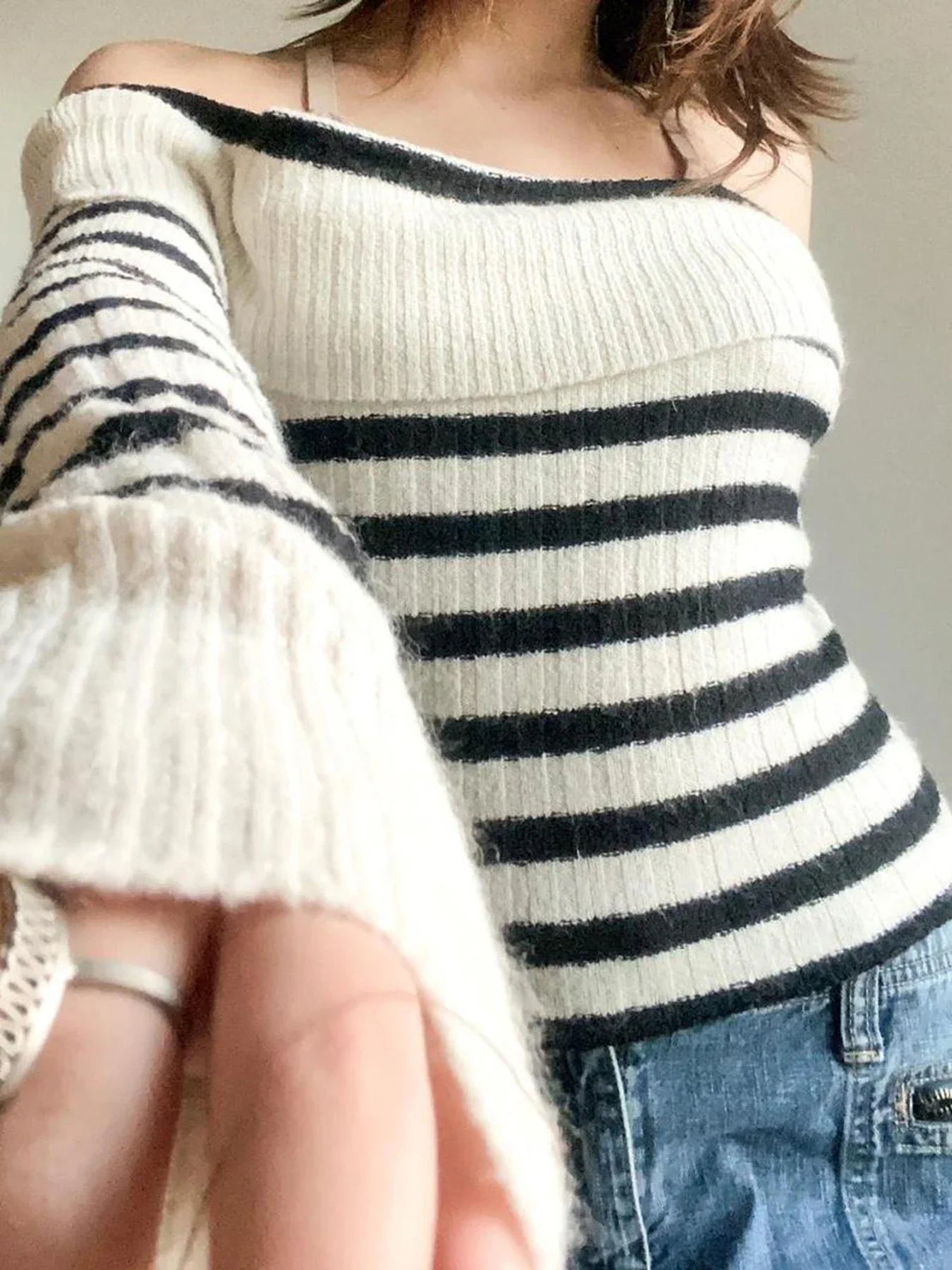 Striped Knitted Long Sleeve Pullover Sweater for Cozy Style
