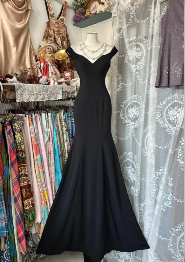 Classy V Neck Black Satin Off The Shoulder Mermaid Party Dress Long Wedding Guest Dress D1670