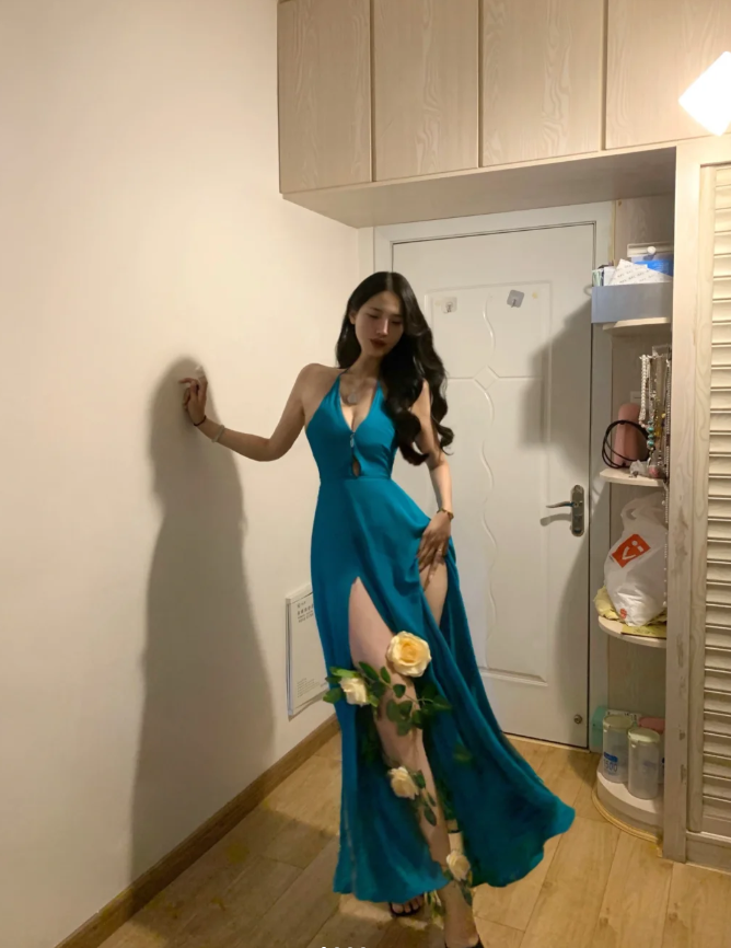 Chic Blue Halter V Neck Satin Slit Mermaid Evening Dress Long Party Gown  D849