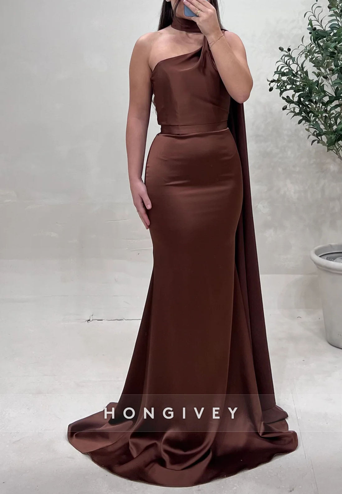 Pleated Side Draping Satin Sweep Train Evening Gown Trumpet Formal Dresses