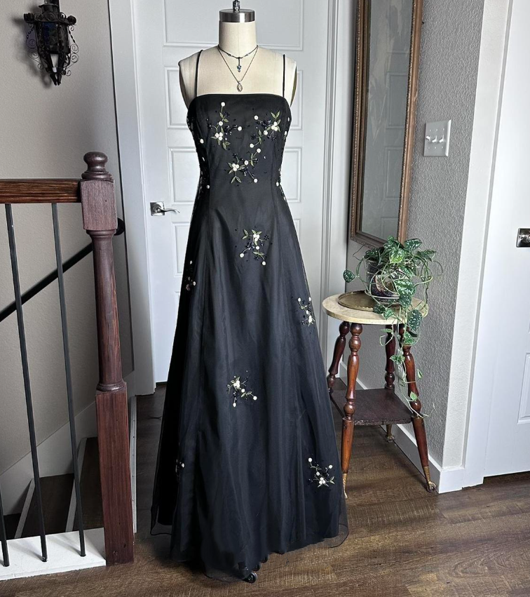Chic Spaghetti Straps Black Satin Tulle Beaded A Line Birthday Prom Dress Long Party Dress D1689