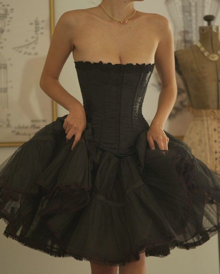 Classy Strapless Black Tulle Lace A Line Homecoming Dress Short Party Dress S313