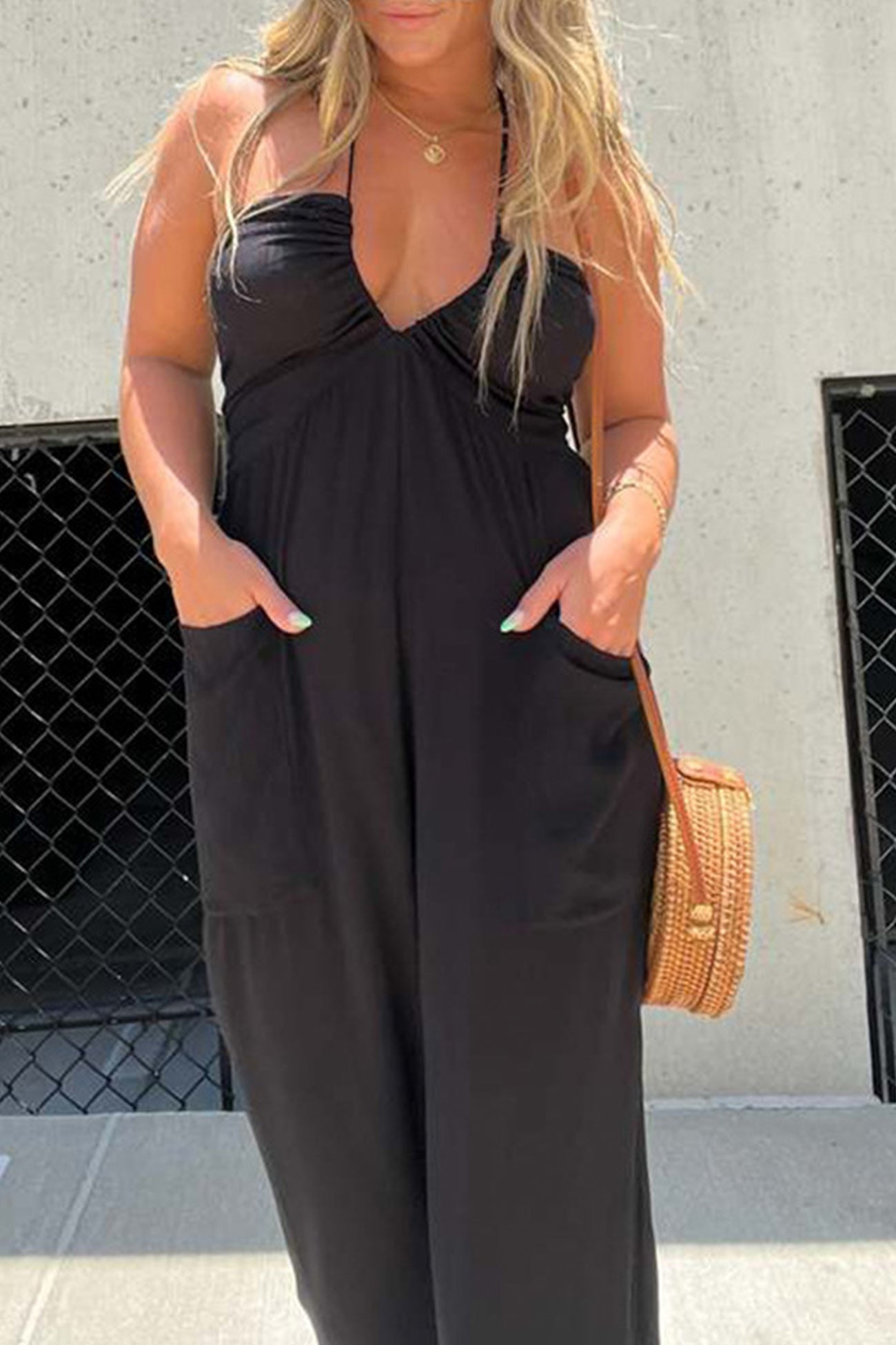 Low Cut Halterneck Pocketed Jumpsuits - Fashionpara