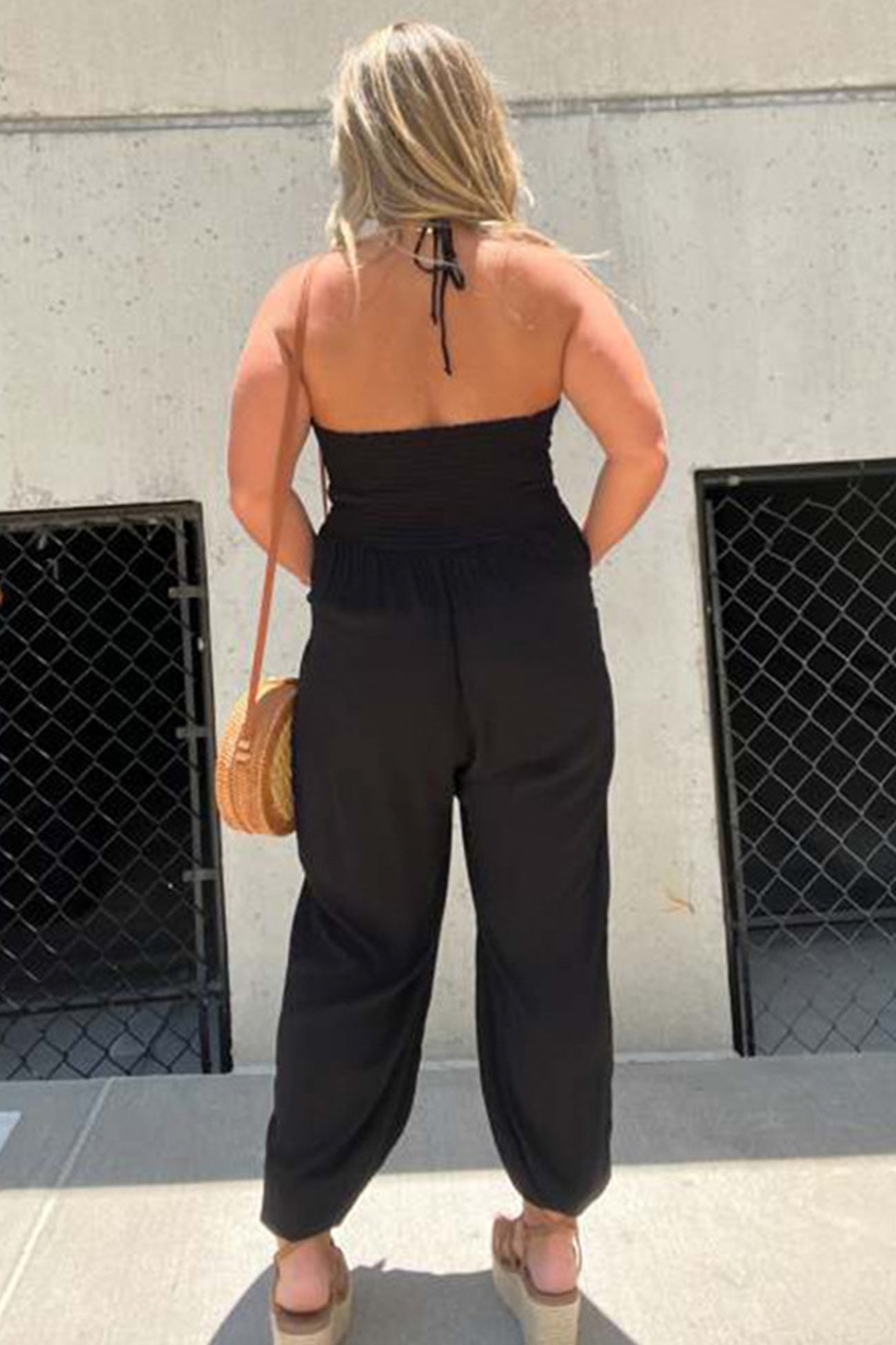 Low Cut Halterneck Pocketed Jumpsuits - Fashionpara