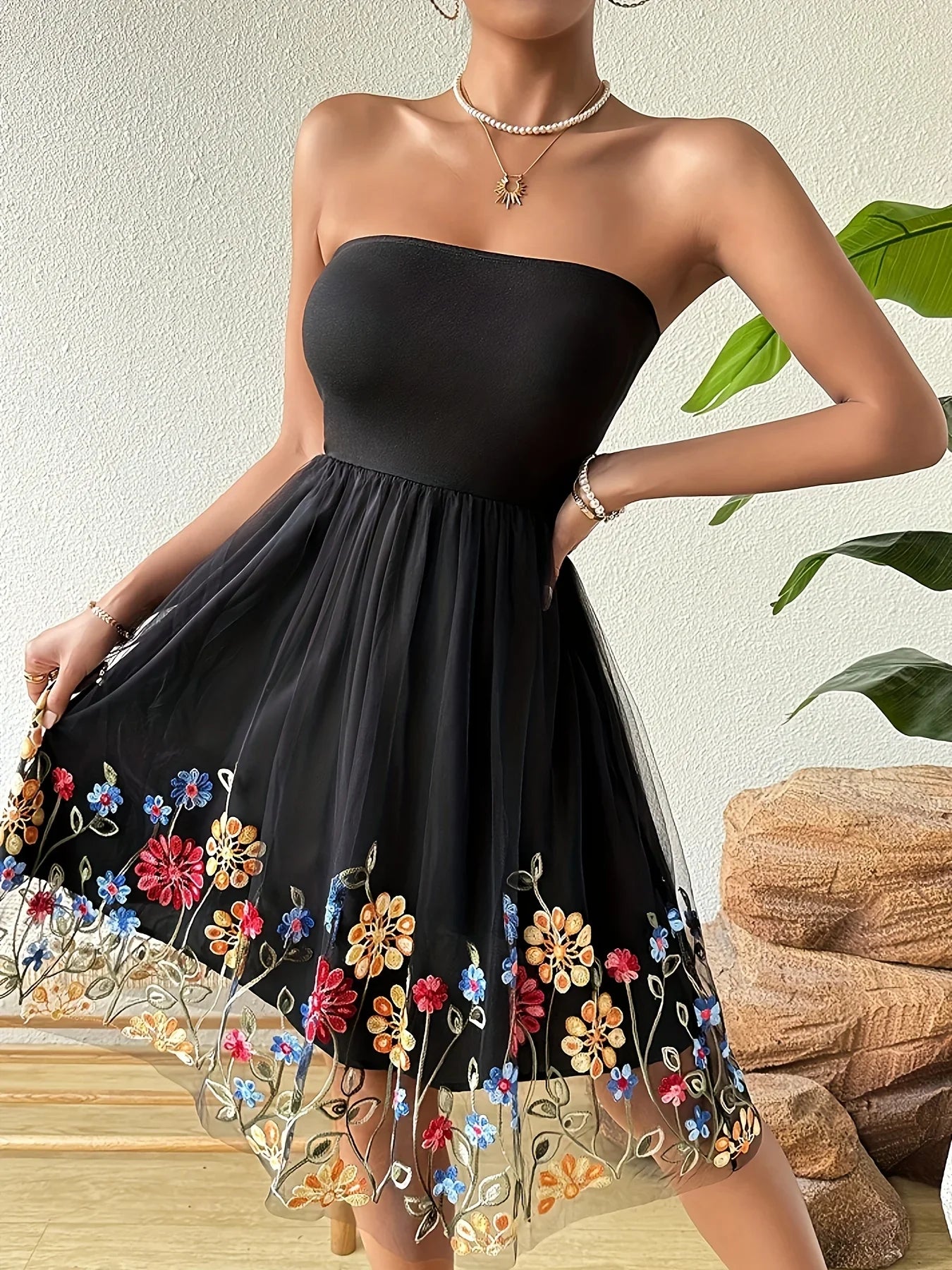 Embroidered Mesh Floral Strapless Vintage Floral Dress