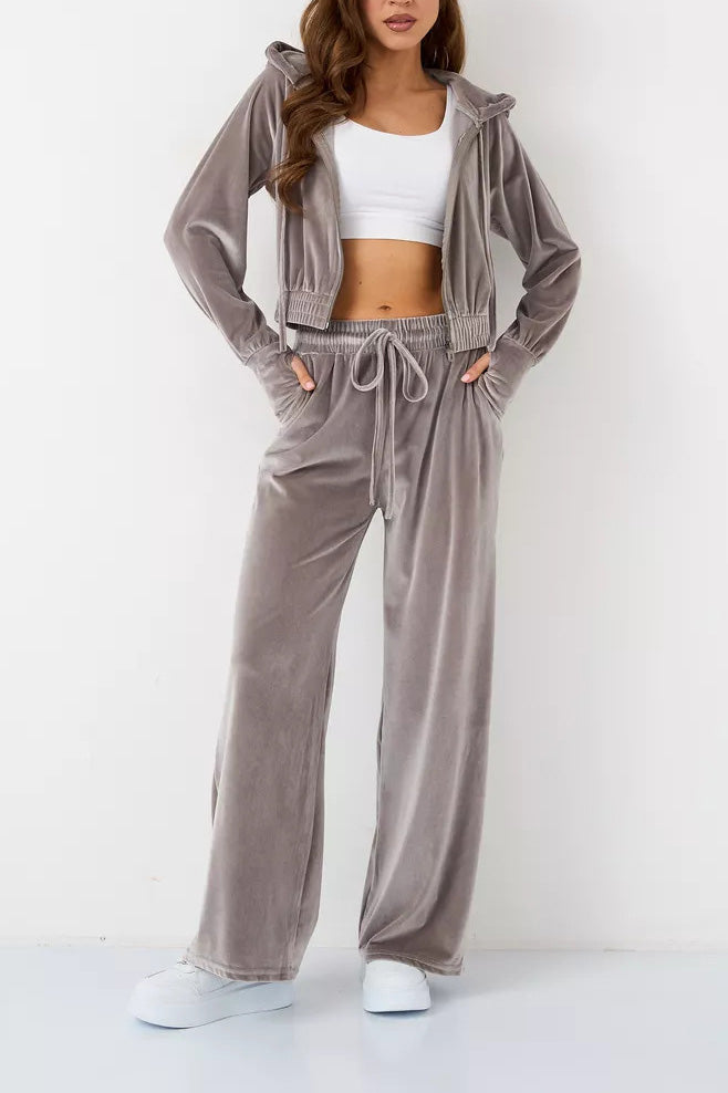 ShoptheCIC Minimalist Fleece Hoodie and Sweatpants Set