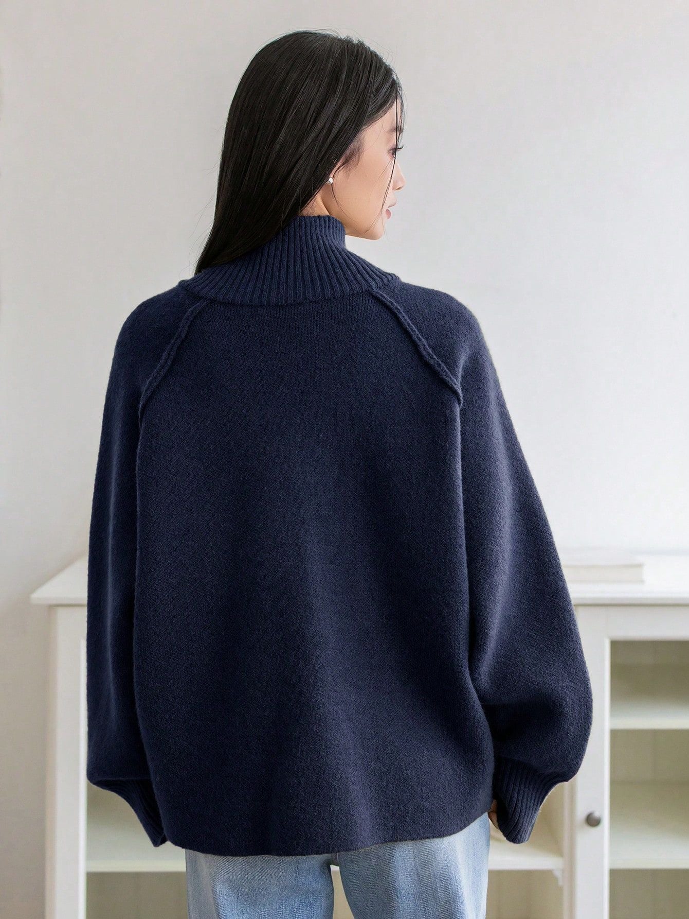 Cozy Zippered Knitted Cardigan with Stand Collar Design