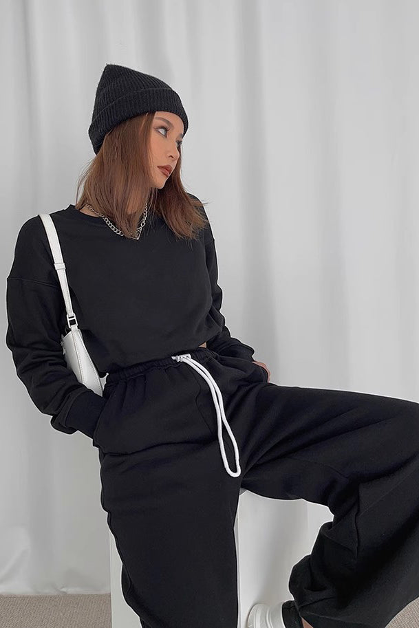 Orro Shop Crew Neck Long Sleeve Crop Sweater for Style