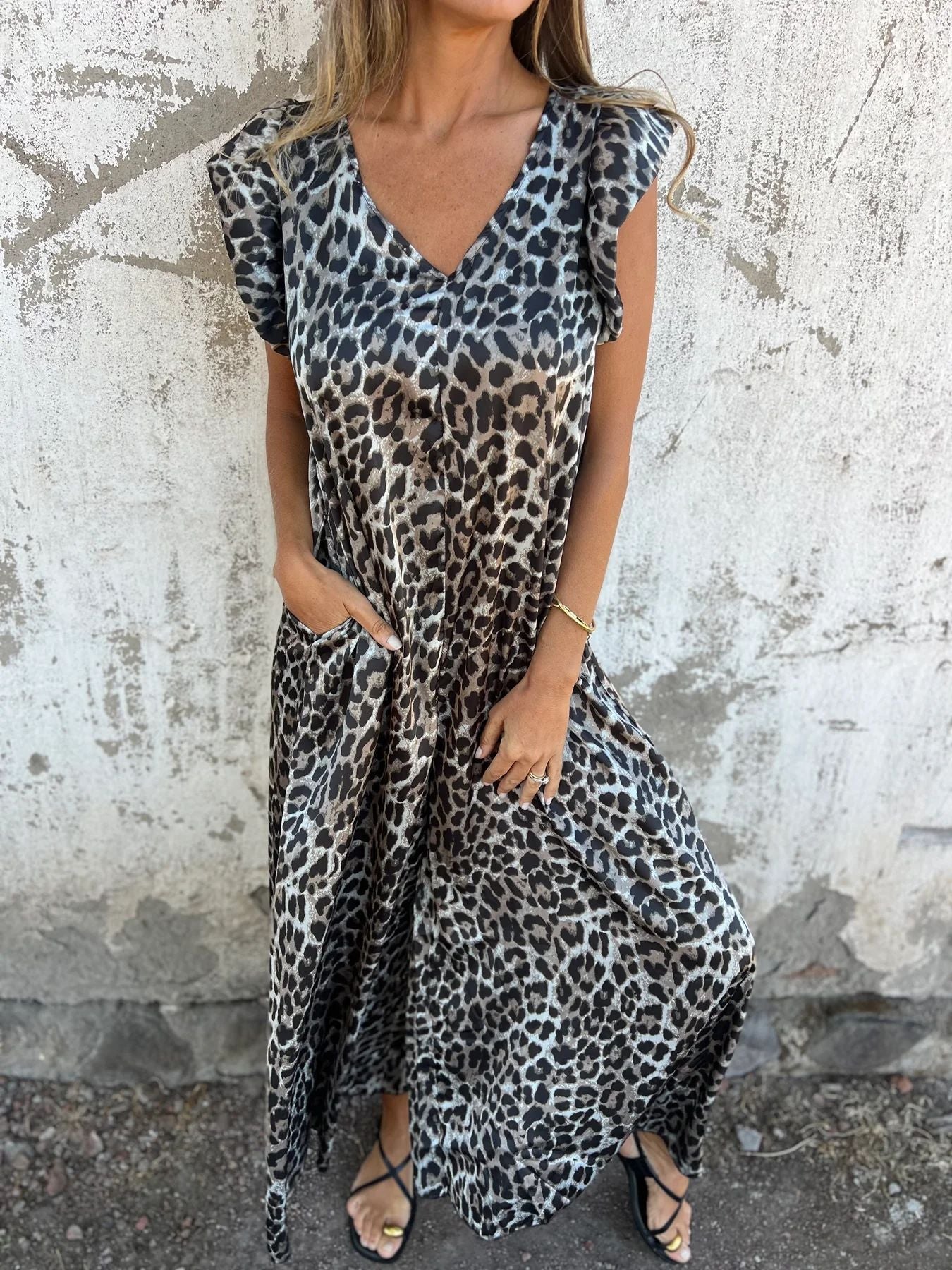V-neck leopard print loose wide-leg jumpsuit